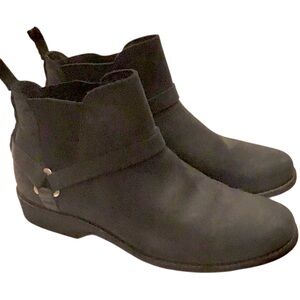 Teva Women's De La Vina Dos Waterproof Black Leather Short Chelsea Boots size 10